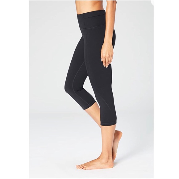 Core 10 Yoga Capri Legging - Picture 2 of 8